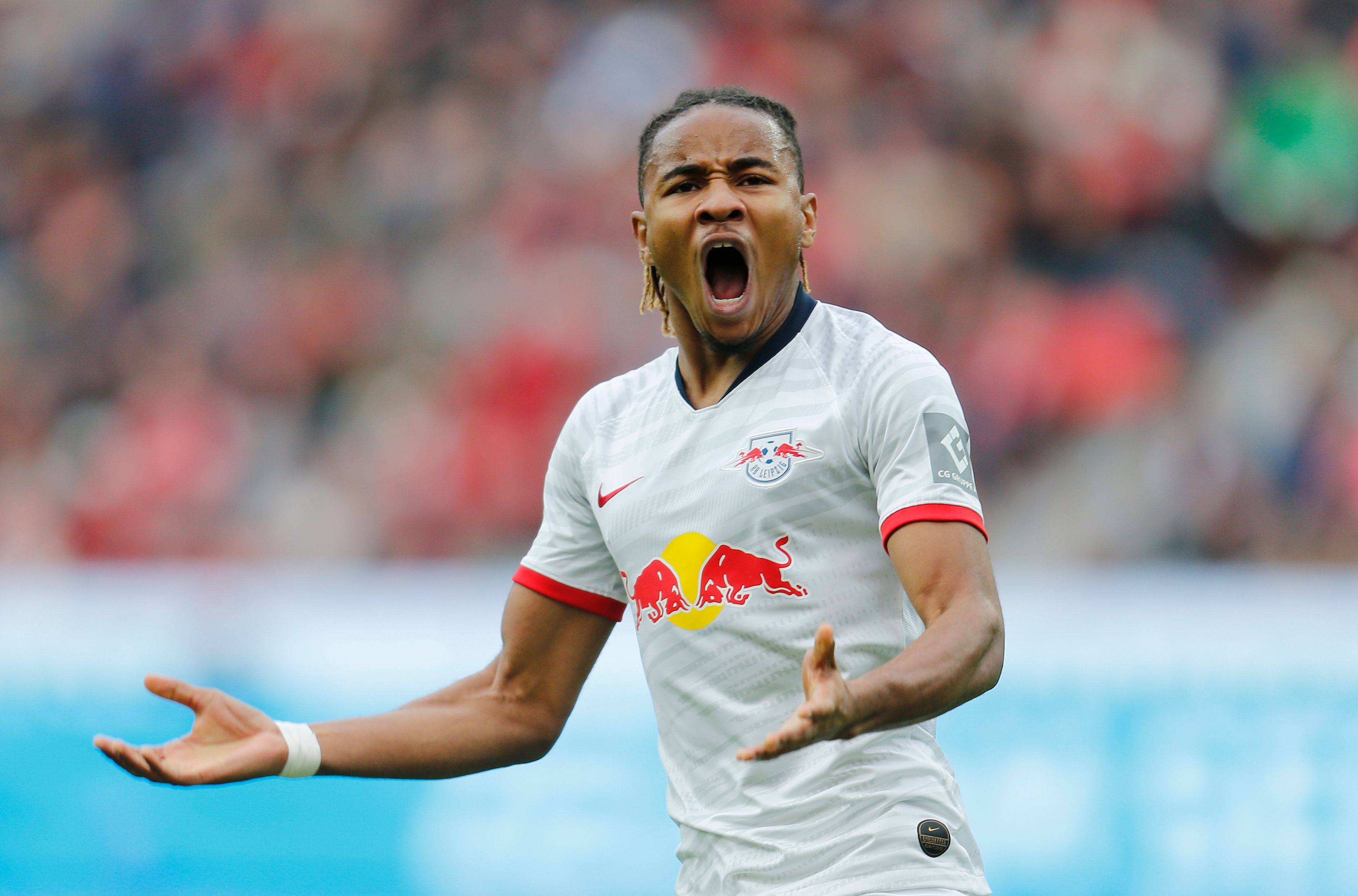 阿根廷横扫皇马，恩昆库完成帽子戏法