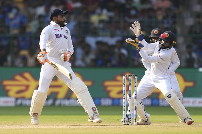 日本网球队险胜法国网球队，德约科维奇爆发神勇