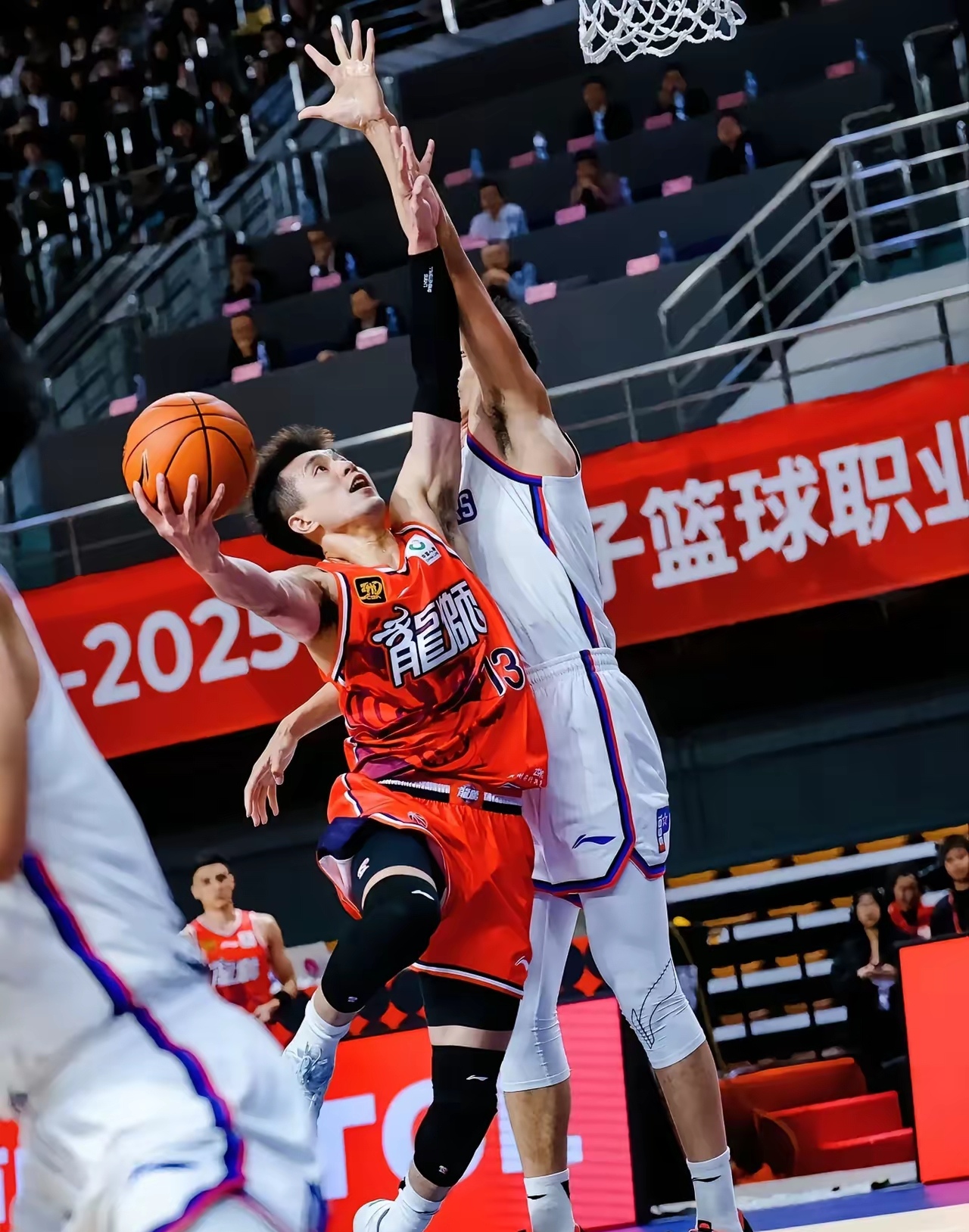 篮网翻盘国王，郭艾伦关键制胜