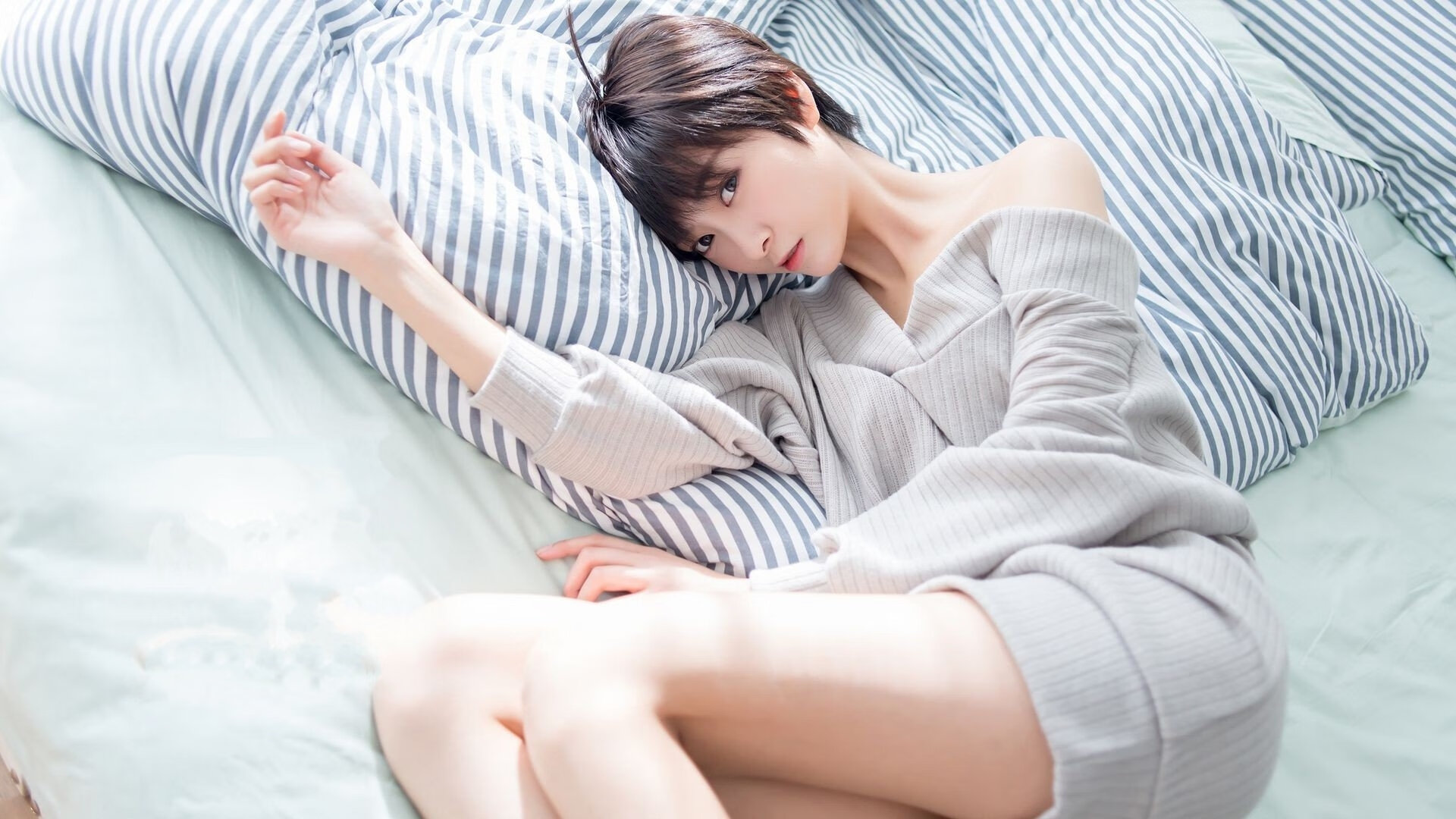 双重掌控,从三笘薰的个人魔法到埃及的集体奇迹