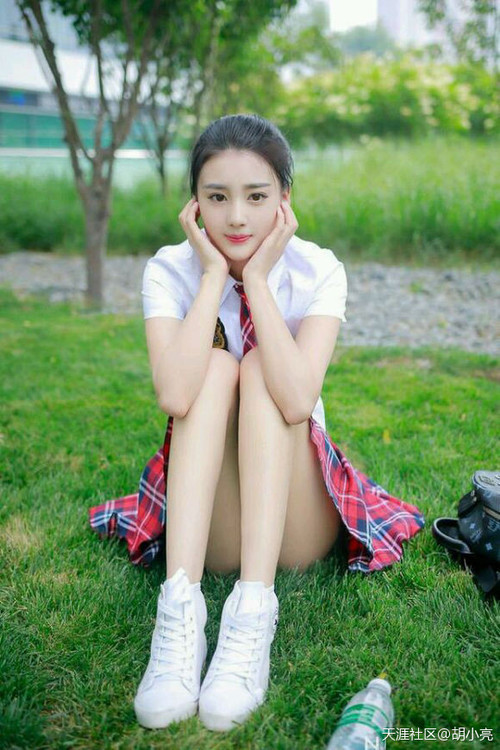 平行时空的绿茵交响，当伯纳乌的喧嚣遇见都灵的寂静