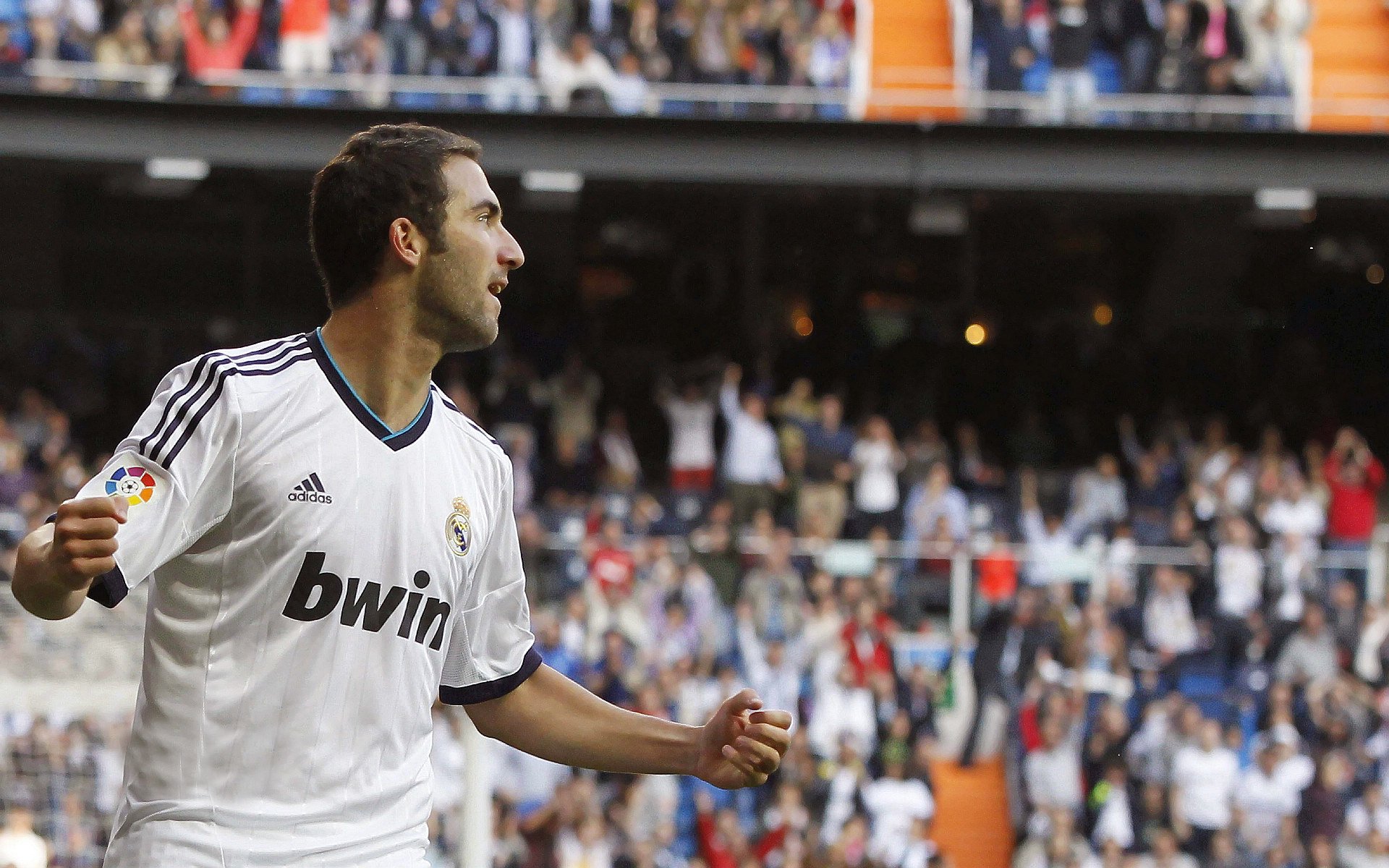 东方闪电对决西方孤星，北京队单节拉开魔术，詹姆斯关键时刻站出来